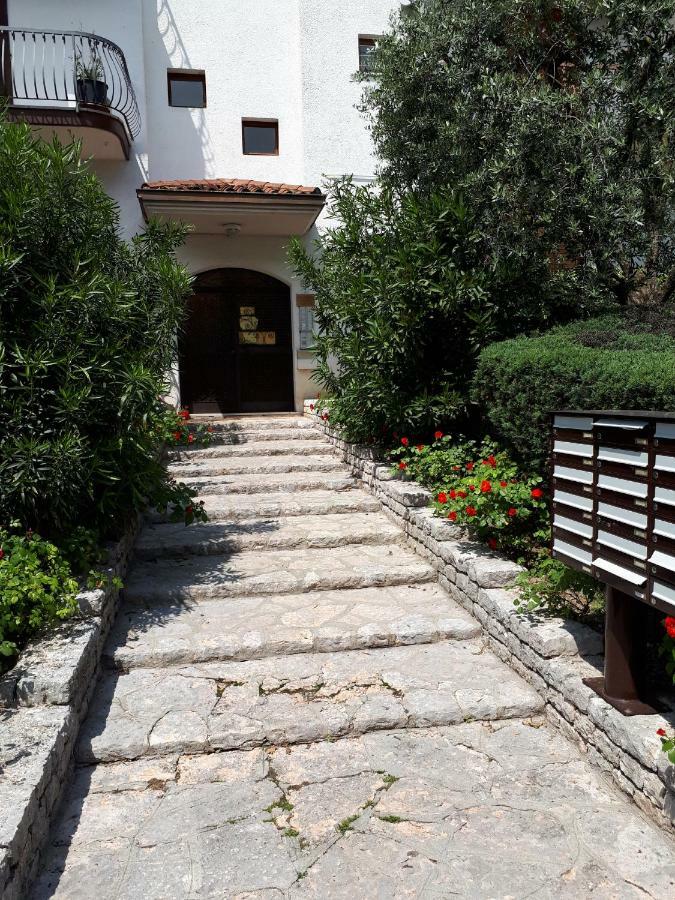 Il Glicine Sul Garda Appartamento Turistico เปสเคียรา เดล การ์ดา ภายนอก รูปภาพ