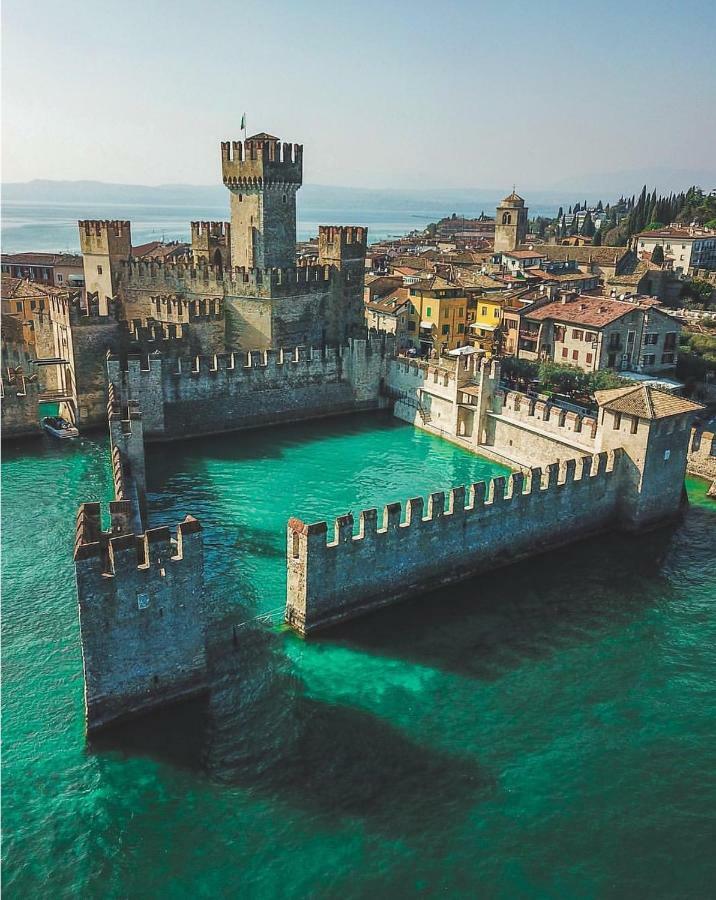 Il Glicine Sul Garda Appartamento Turistico เปสเคียรา เดล การ์ดา ภายนอก รูปภาพ